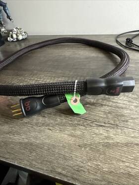 Nrgz2us01 Audioquest Nrg-z2 1.0m Low-distortion 2-pole Us Power Cable