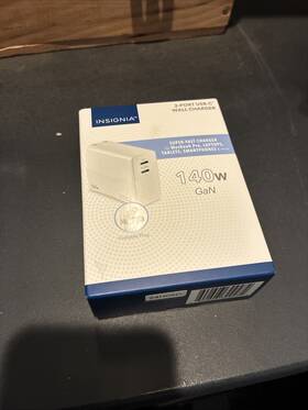 Ns-pw3x4c2w25 Insignia Insignia- 140w 2 Port Usb-c Compact Wall Charger Kit For Macbook Pro 16