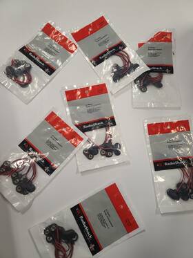 270-0325 Radio Shack 9v Battery Snap Connectors Wired Color Coded Pack Of 5
