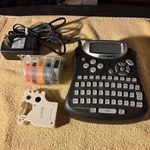 Dymo Maker DSA-0151A-09 With Multi Colored Labels. Fixed Price $10.00.